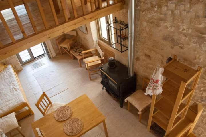 Apartment Stone House With Loft In Historical Centre